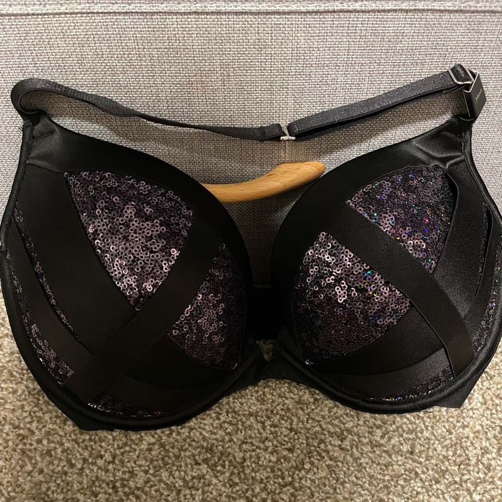 VS fashion show bra 2014 London